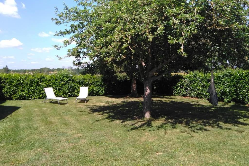 Grande Maison De Plain Pied Avec Jardin Arbore. Champignelles Екстер'єр фото