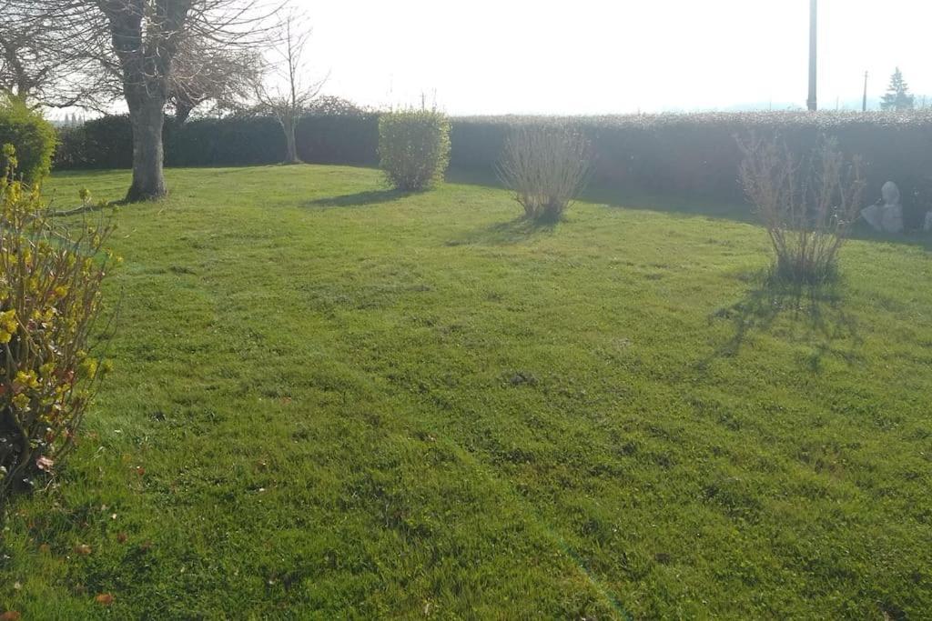 Grande Maison De Plain Pied Avec Jardin Arbore. Champignelles Екстер'єр фото