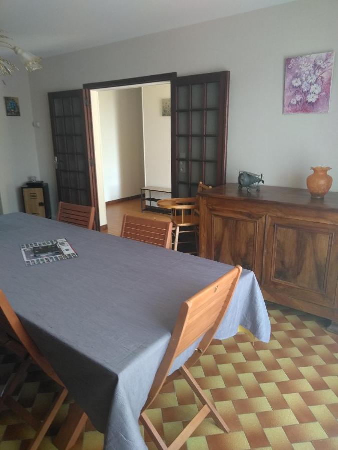 Grande Maison De Plain Pied Avec Jardin Arbore. Champignelles Екстер'єр фото